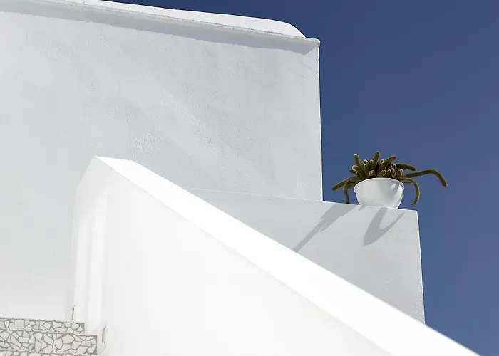 The Arches 2* Oia (Santorini)